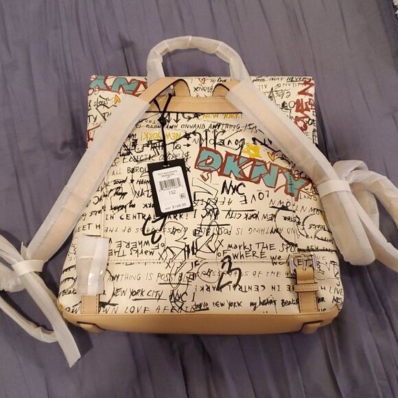 DKNY Tilly graffiti print  backpack in cream w/graffiti print, new with tags! - Picture 7 of 14